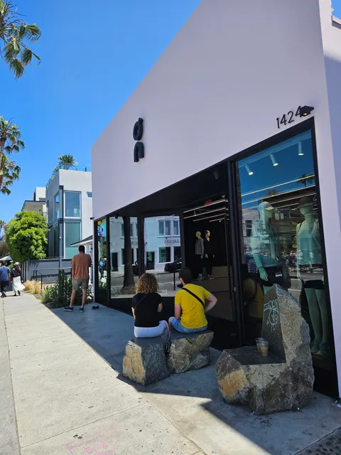 On Store LA Abbot Kinney