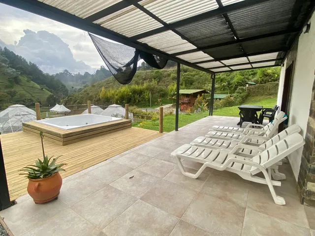 Eros Brunch & Hostel