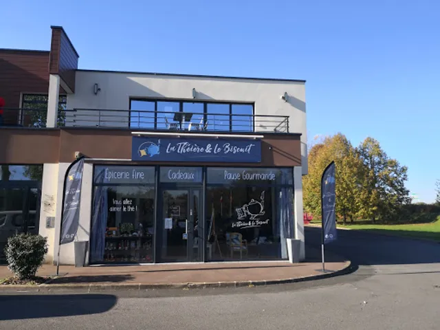 La Théière et le Biscuit