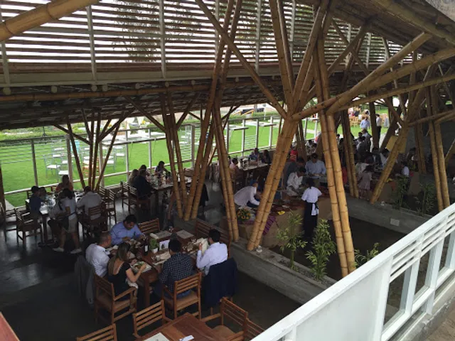 LOMAS DELPINO RESTAURANTE