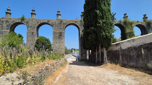 Aqueduto do Convento de Cristo