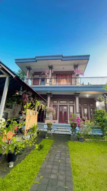 Nano Ari Homestay and Art Class