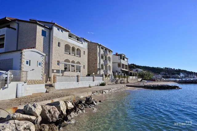 Apartmani Korda L&M - Jesenice (3 ap.)