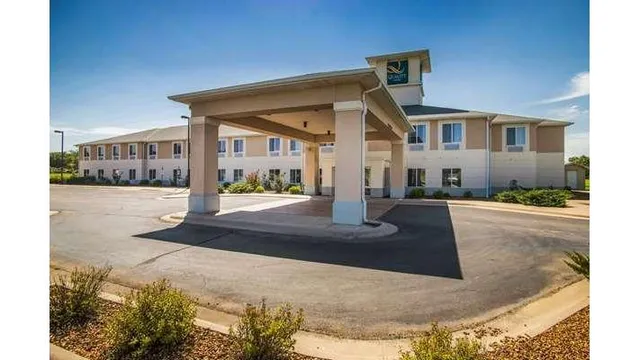 Quality Inn Parsons North