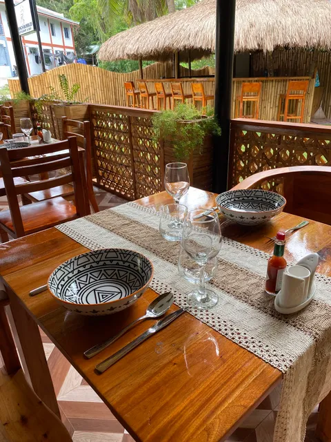 French Bubbles Restaurant & Bar