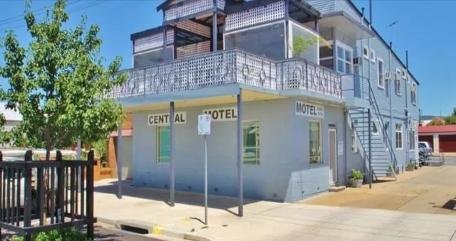 Central Motel