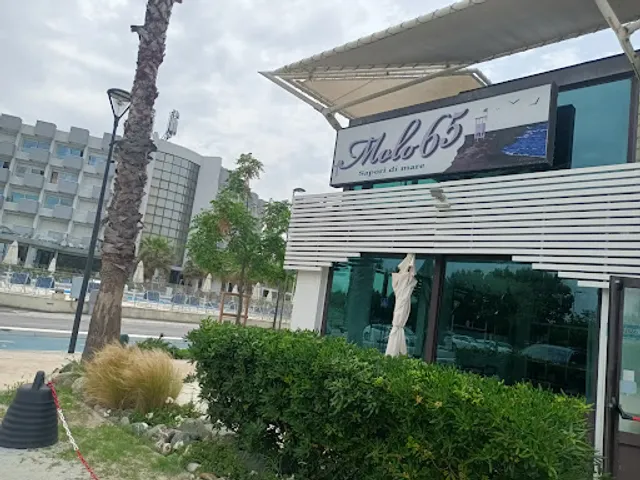 Molo 65