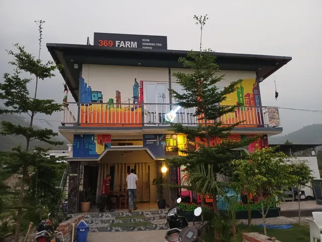 369 Farm Home stay