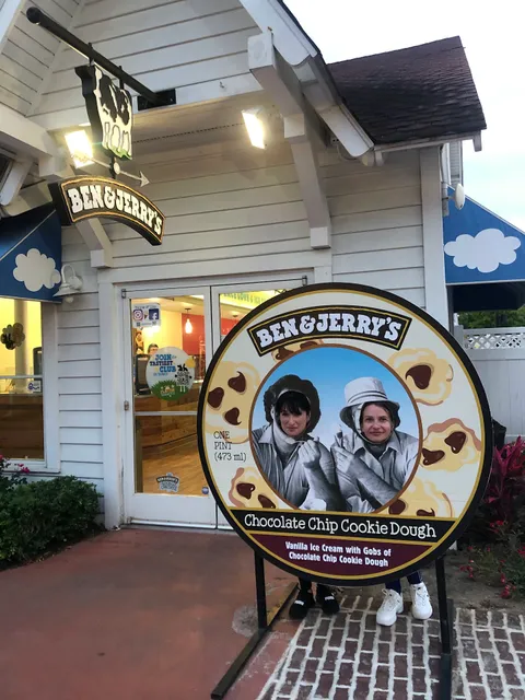 Toy Island- Broadway At The Beach