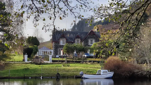 Dall Lodge Country House