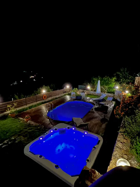 Ampelos cretan villa Private pool and Ozone heated Jacuzzi