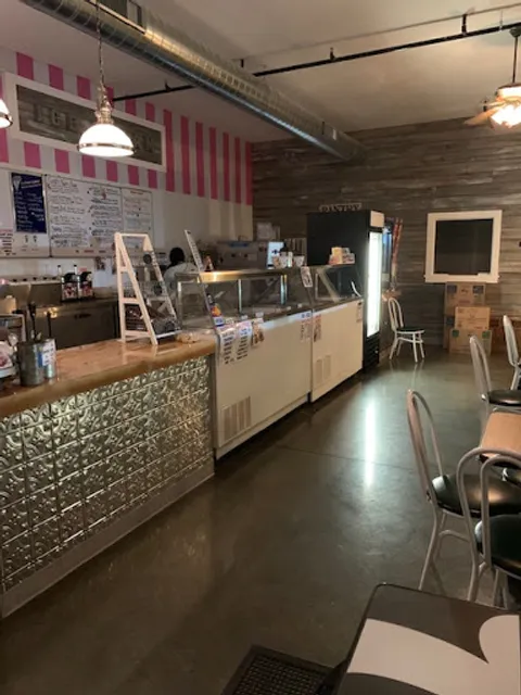 The Country Creamery Ice Cream Parlor