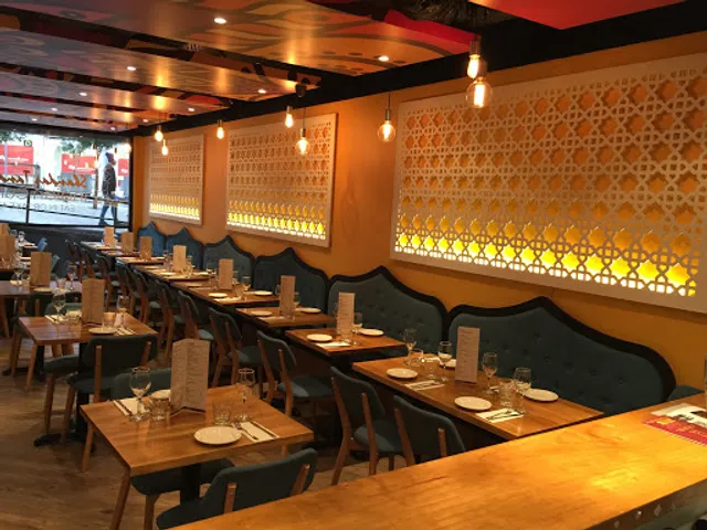 Shandar Tandoori Indian Restaurant
