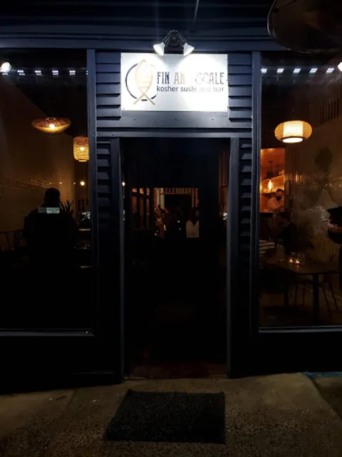 Riccota Fin And Scale