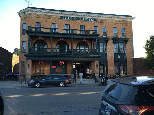 Yale Hotel