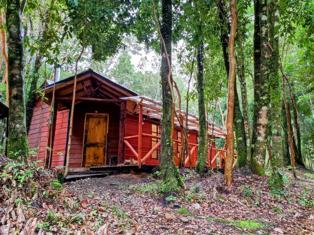 Camping Y Cabañas "La Vega"