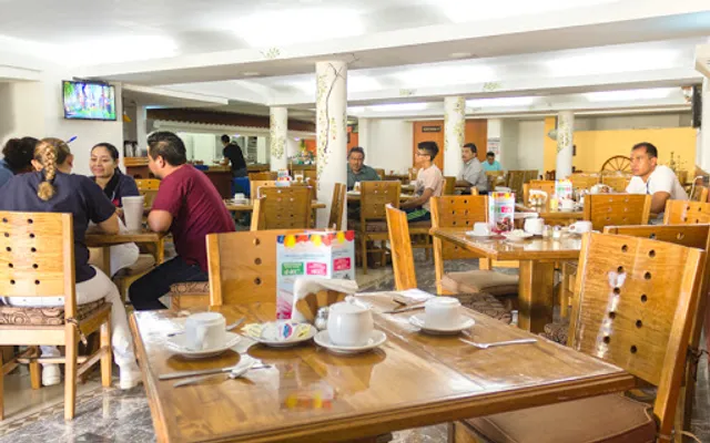 Los Ciruelos restaurant