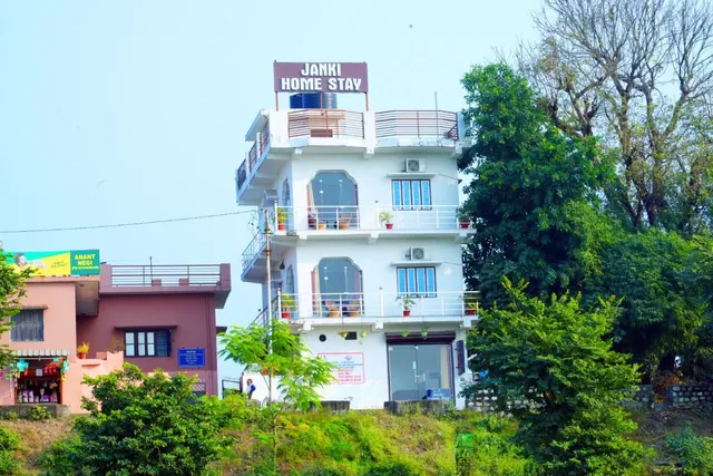 Janki Homestay(Raja ji national park)
