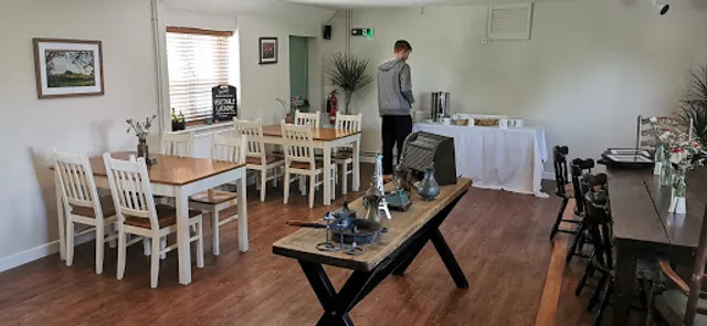 The Bruce Arms - Pub and Campsite