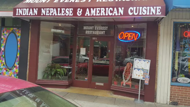 Mount Everest Restaurant - Hampden