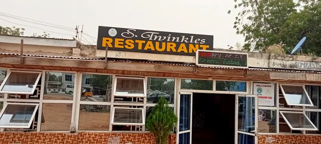 S. Twinkles Restaurant
