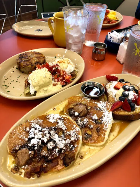 Snooze, an A.M. Eatery