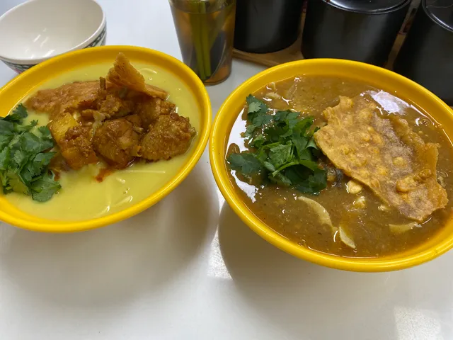 緬華南國小食店