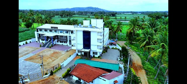 Manjus Village Holiday Resort