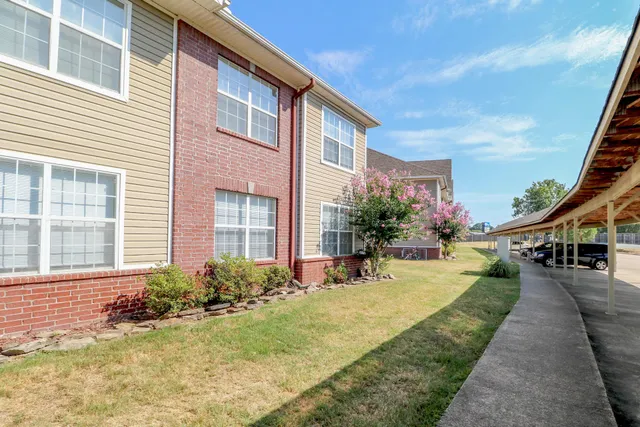 Crossings At Thornton Ferry