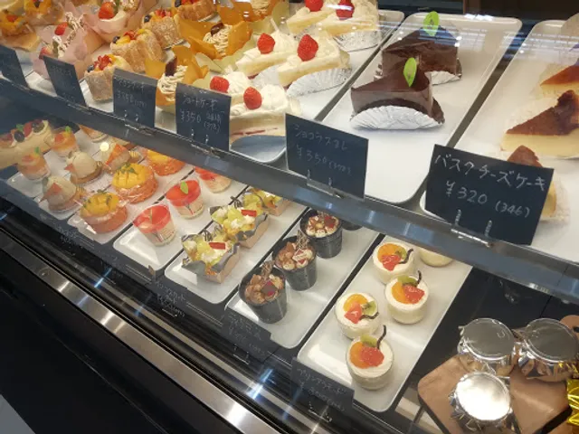 洋菓子工房 Tin-Ker Béll (ティンカーベル) メグリア エムパーク店