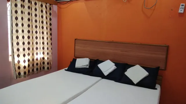 SPOT ON 75742 Sri Devi Lodge