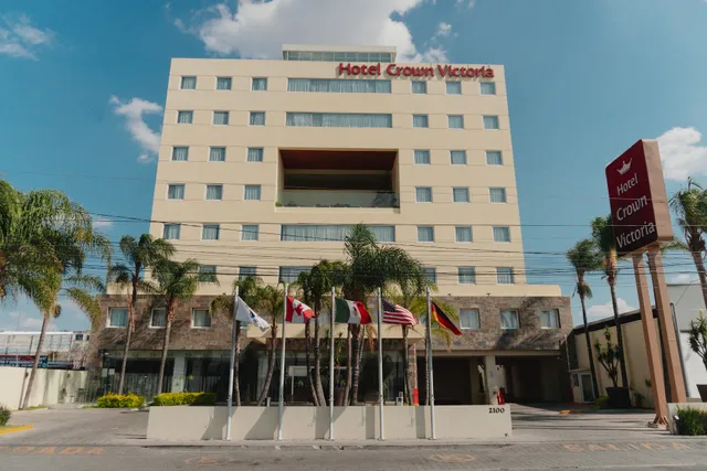 Crown Victoria Hotel