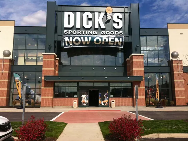 DICK'S Sporting Goods