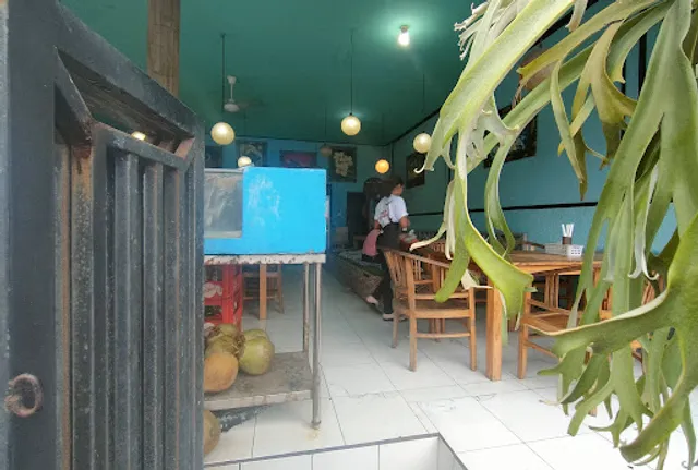 Be Paseh Lebih Warung