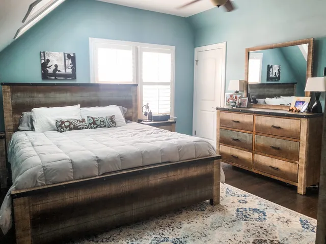 Laporta Furniture Company