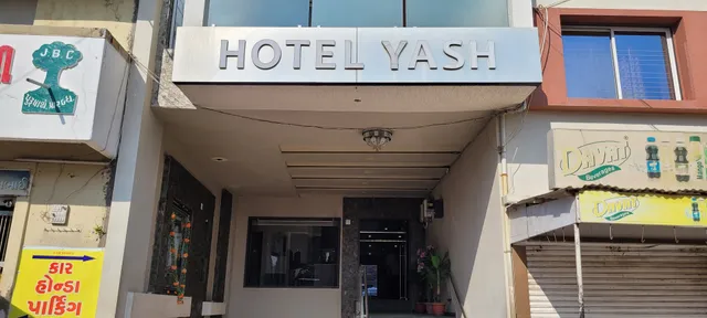 Yash Hotel