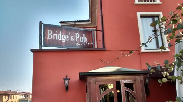 Bridge Pub & restaurant