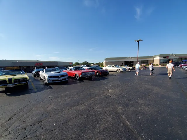 Roscoe Village Center