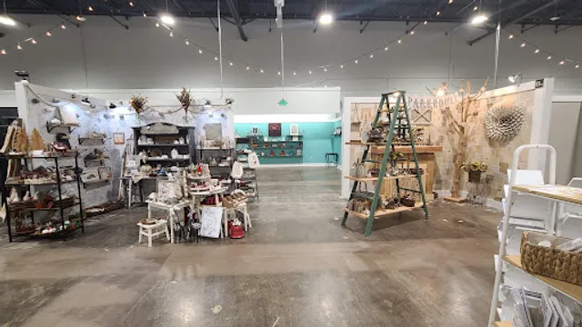 Painted Tree Boutiques - Murfreesboro