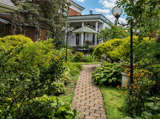 The Mount Vernon Inn