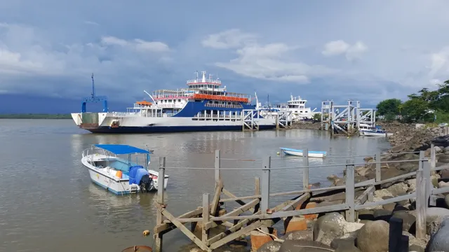 Naviera Tambor ferry