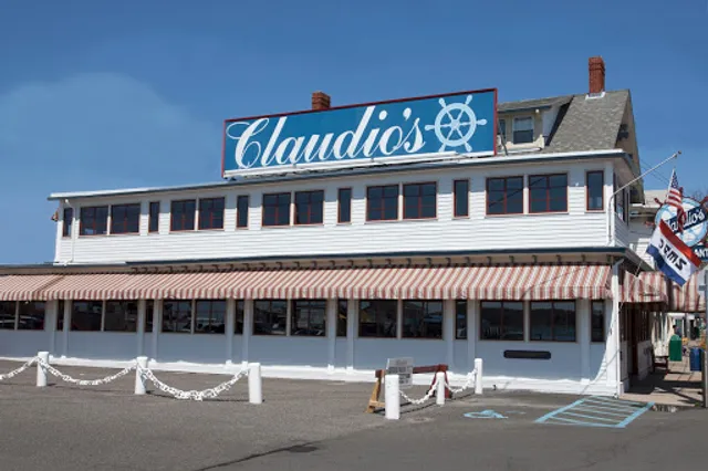 Claudio's Tavern & Grill