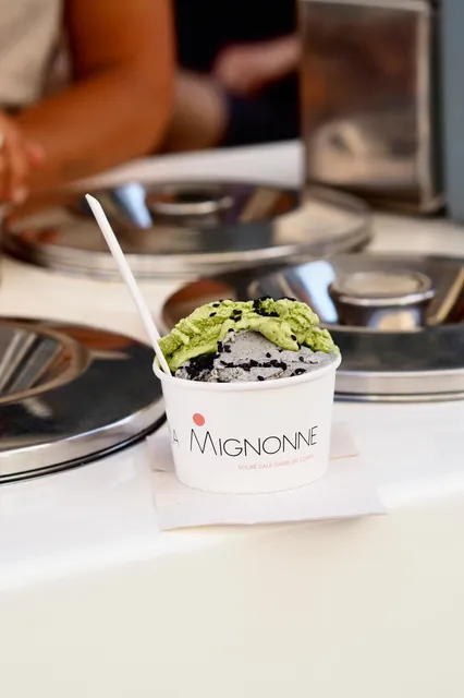 Glacier Marseille Scooter And Shop - La Mignonne