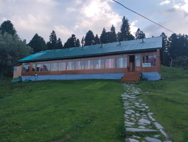 Roseland Cottage Gulmarg