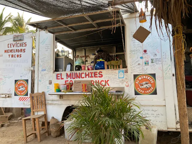 El Munchies Food Truck