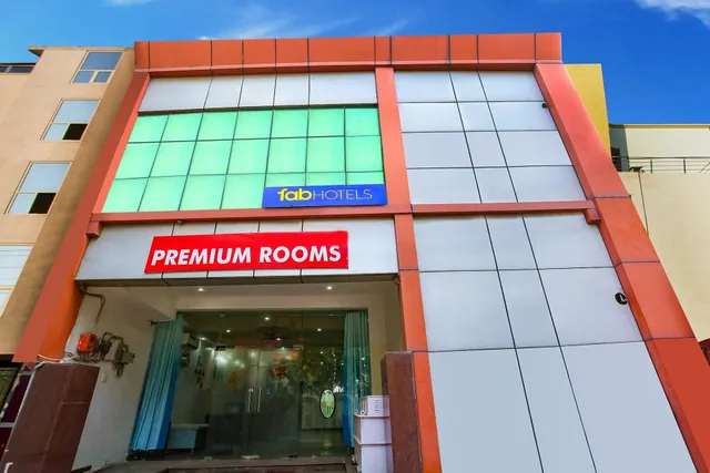FabHotel Premium Rooms
