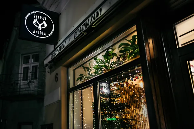 Zacisze Anioła Palarnia Kawy Kawiarnia Cukiernia