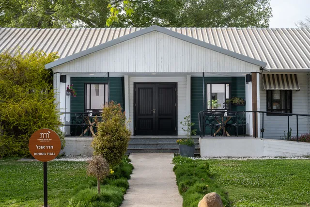 מלון מטיילים ארץ דפנה