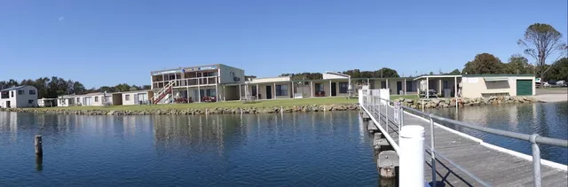 Coral Tree Lodge Caravan Park