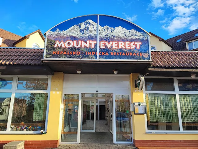 Mount Everest Restaurace